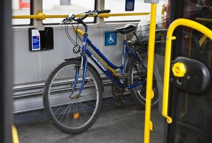 Jak podróżować z rowerem w autobusie? Praktyczne porady i przepisy