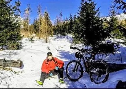 Jak skutecznie skręcić kierownicę w rowerze i pokonać zakręty z lekkością