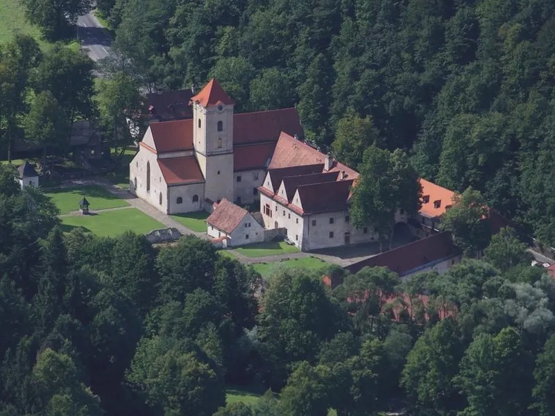 Odkryj malowniczą trasę rowerową Szczawnica - Czerwony Klasztor: Ile kilometrów do pokonania?