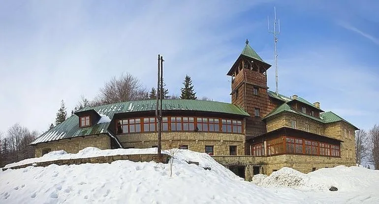 Odkryj malownicze trasy rowerowe w Szyndzielni – idealne na weekendowy wypad