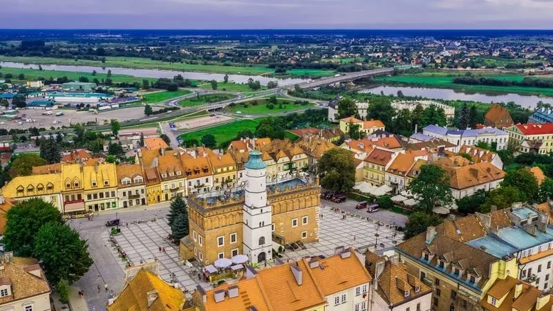 Odkryj Sandomierz: Najlepsze trasy rowerowe i ich mapa