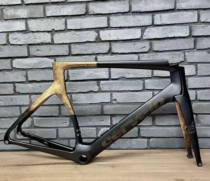 Rower karbon czy aluminium: który materiał wybrać?